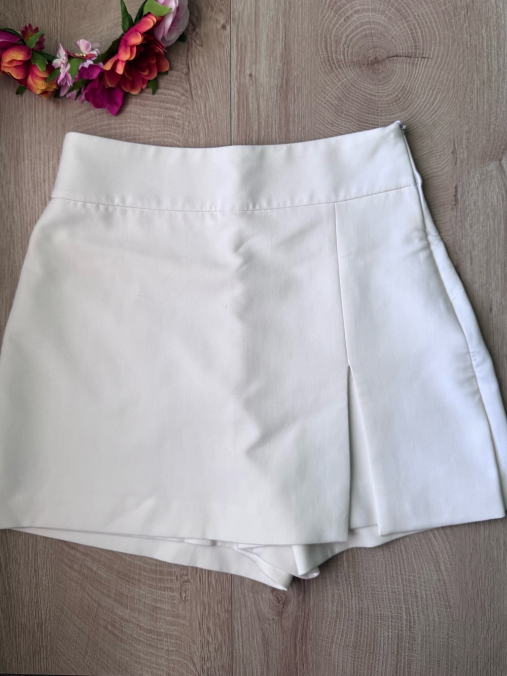 Zara Mini Skort with Side Pleat-Small